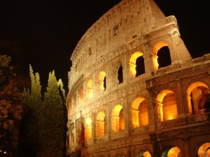 Sfondi desktop Roma wallpapers free Colosseo di notte