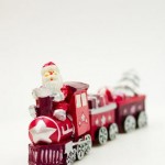 Sfondi iphone 4 natale 320x480 - treno rosso