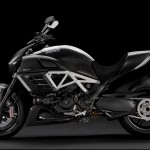 Sfondi desktop-Ducati-Diavel-AMG-Special-Edition-Wallpaper 2012