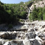 Sfondi desktop paesaggio di montagna - cascata tra le rocce