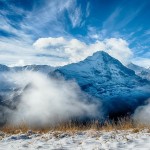 Sfondo paesaggio di montagna con neve HD