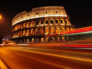 Sfondi Roma di notte colosseo