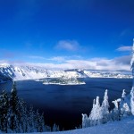 Sfondo paesaggio lago e neve