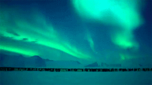 Gif animata paesaggio aurora boreale